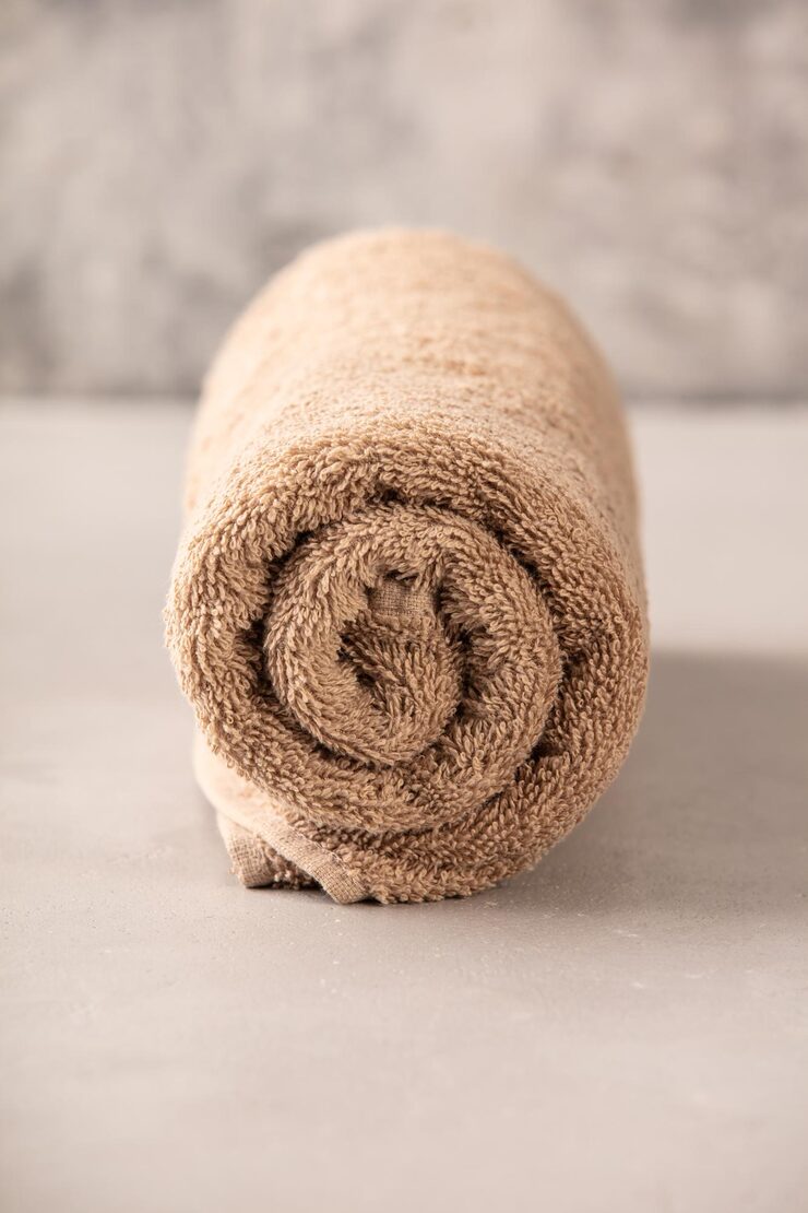 SOLID BATH TOWEL
